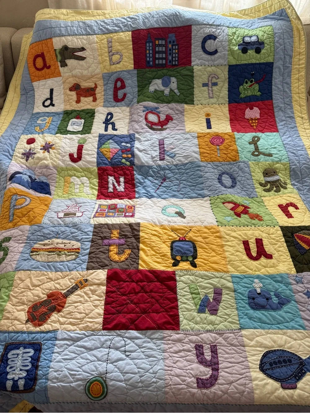 Pottery Barn Kids Alphabet Appliqué Patchwork Twin Quilt 64x78